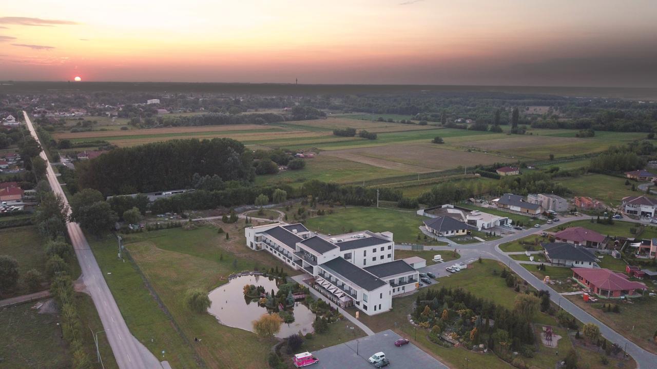 Garden Hotel Medical & Spa Debrecen Exteriör bild
